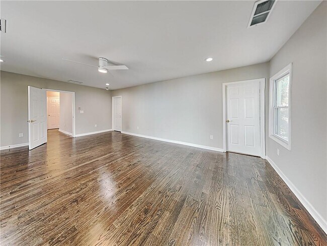 Building Photo - 492 Elbridge Dr NW