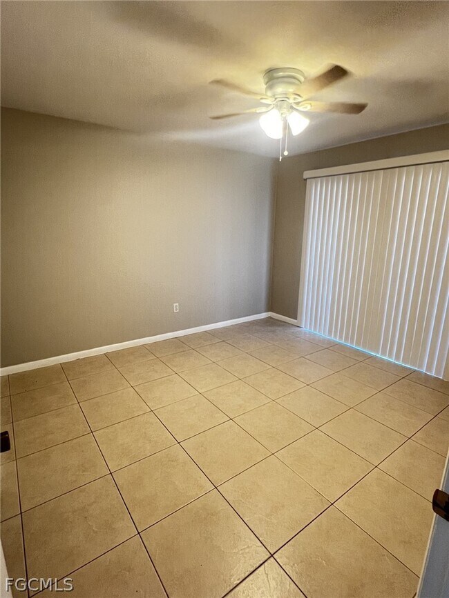 Building Photo - 609 SE 23rd Pl