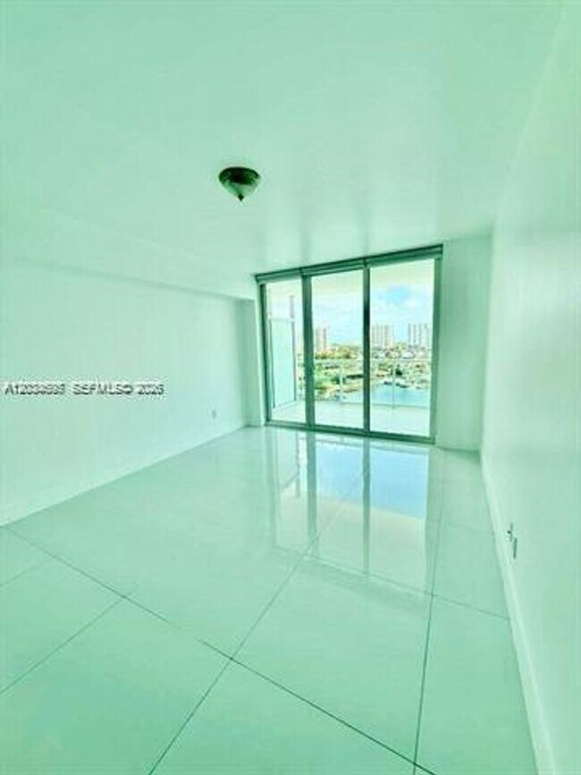 Building Photo - 400 Sunny Isles Blvd