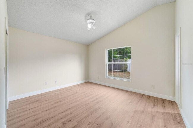 Building Photo - 1965 Teaberry Ct