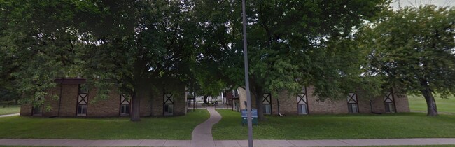 Building Photo - 5305 Russell Ave N