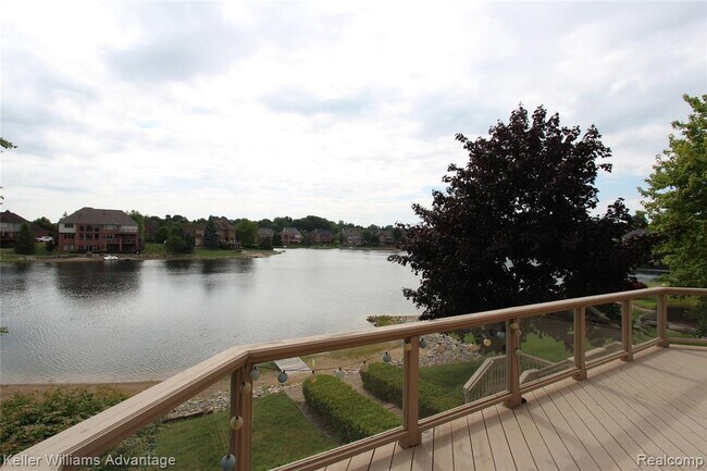 Building Photo - 18547 Clairmont Cir E