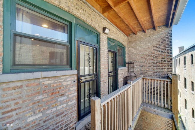 Building Photo - 5252 S Drexel Ave