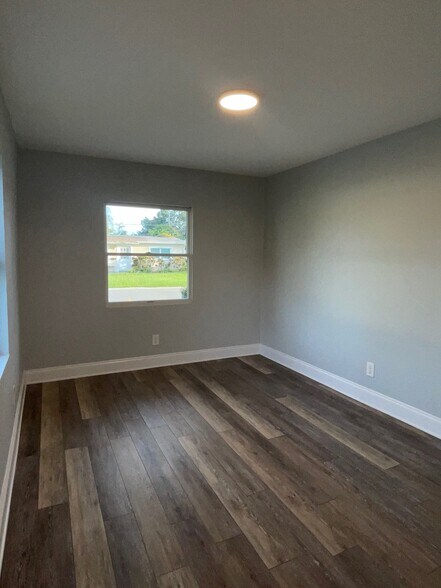 Master bedroom - 7401 35th Ave N