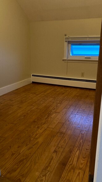 1st Bedroom - 18 Hancox St