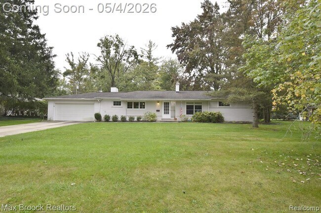 Building Photo - 2687 Heathfield Rd