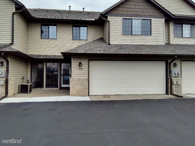 Building Photo - 3 br, 3 bath Townhome - 1530 Cottage Dr