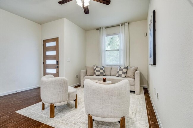 Building Photo - 5817 Loblolly Ln