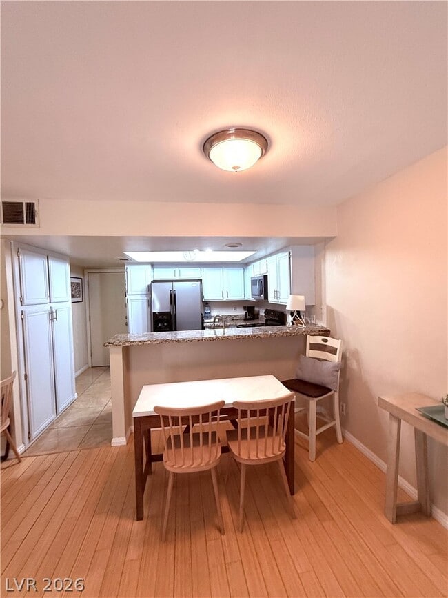 Building Photo - 2752 Lodestone Dr