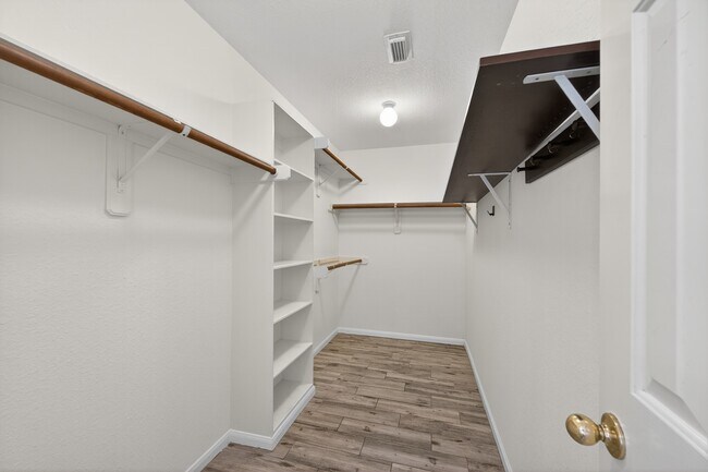 Building Photo - 3918 Abbeywood Dr
