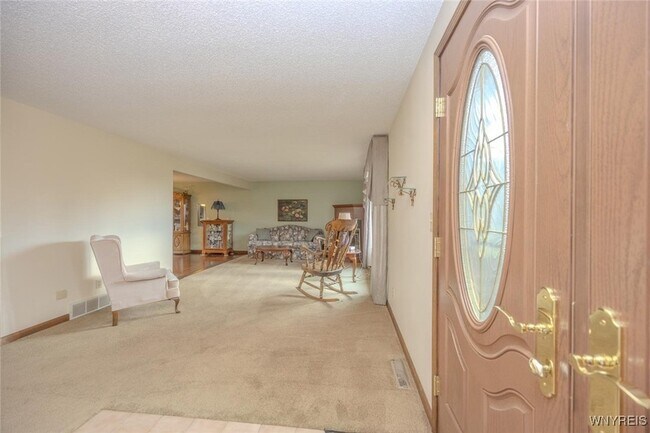 Building Photo - 6784 Bear Ridge Rd