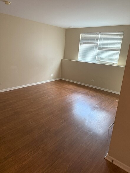 Building Photo - 550 Conservatory Ln