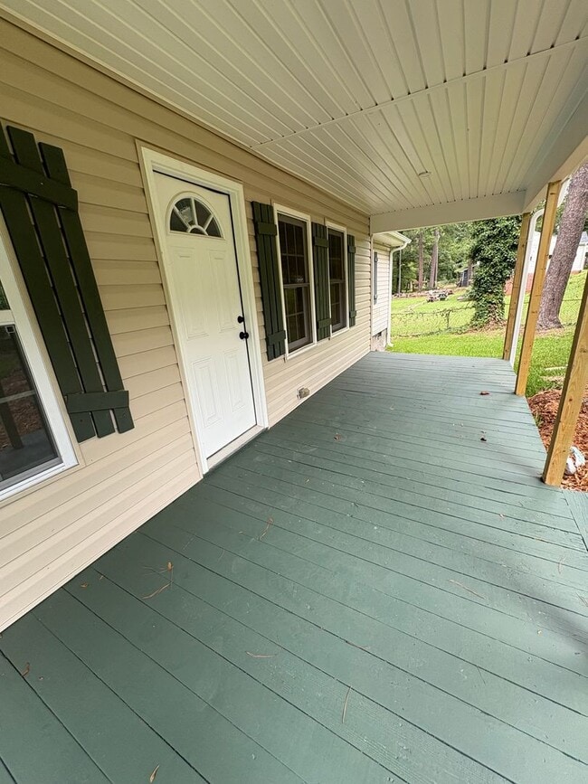 Building Photo - Lovely 3 Bedroom 2 Bath Home in Spartanburg