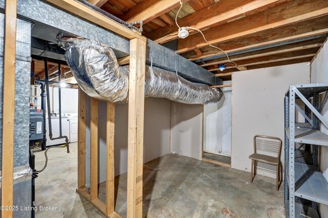 Building Photo - 7405 Ridan Way