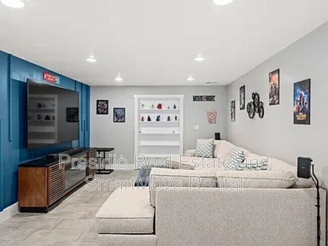 Building Photo - 10927 Lostwood Dr