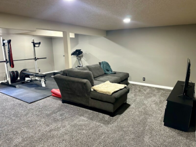 Building Photo - 1418 Fetterman Dr