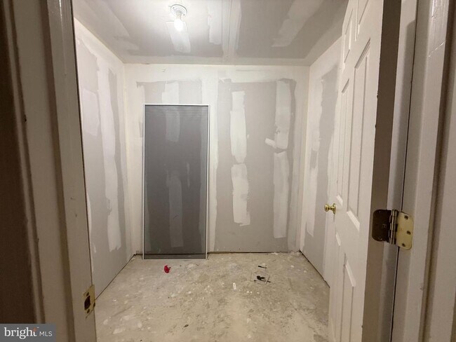 Building Photo - 204 Langley Ct