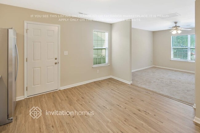 Building Photo - 236 Pangle Dr