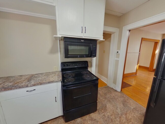 Building Photo - 207 S Erie Ave