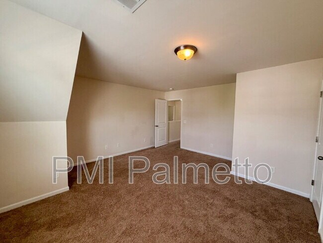 Building Photo - 141 Hay Meadow Ln