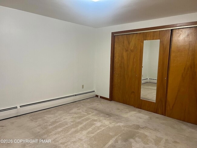 Building Photo - 144 E Diaz Ave