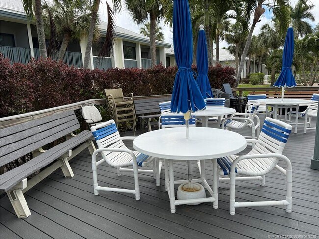 Building Photo - 175 SE St Lucie Blvd