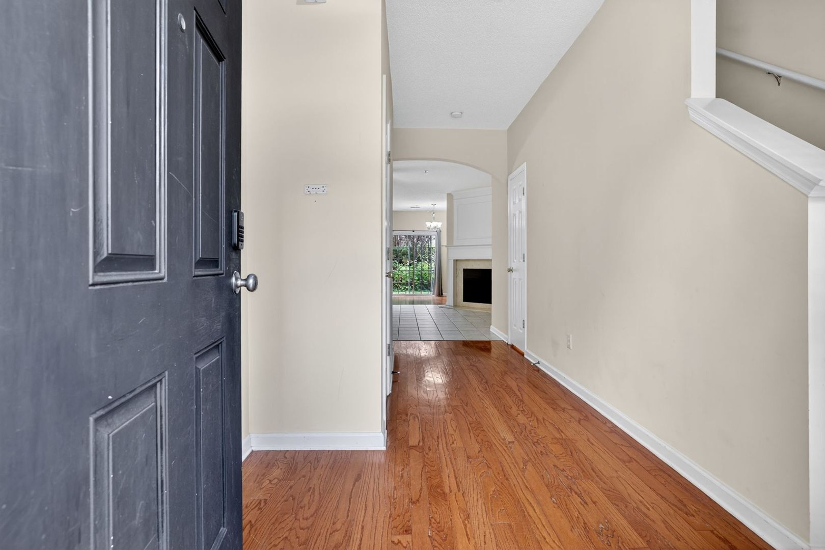 Building Photo - 135 Primrose Dr