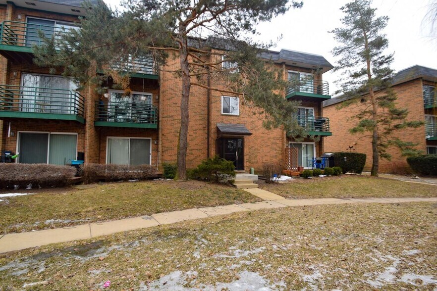 Building Photo - 2632 Pirates Cv