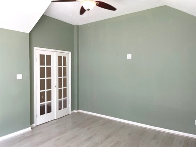 Building Photo - 7114 Glen Rosa Dr