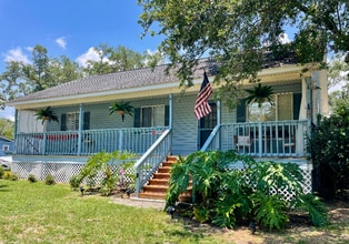 Building Photo - 1814 W Pine St