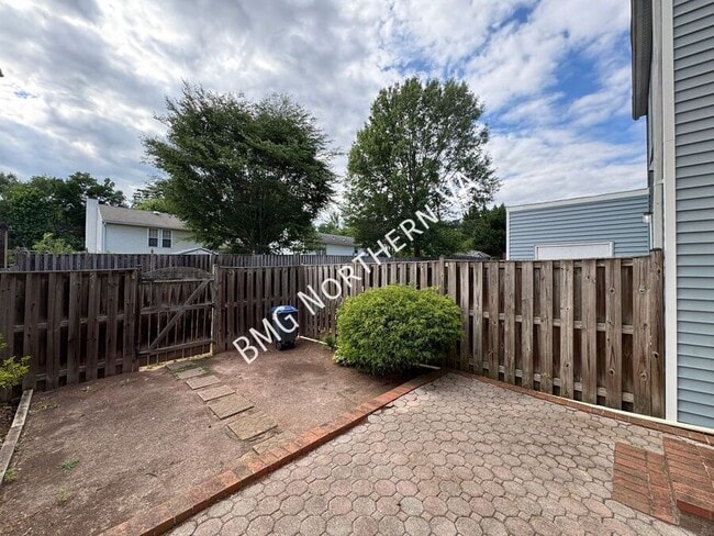 Building Photo - 6118 Rocky Way Ct