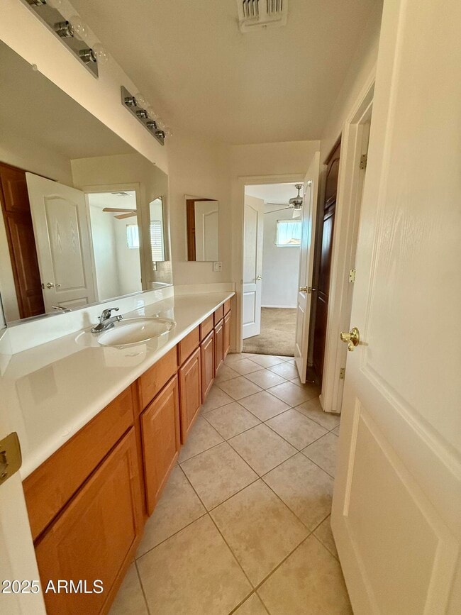 Building Photo - 22043 W Shadow Dr