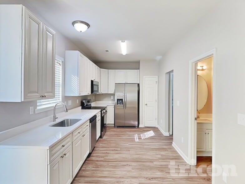 Building Photo - 1330 Nadies Ct