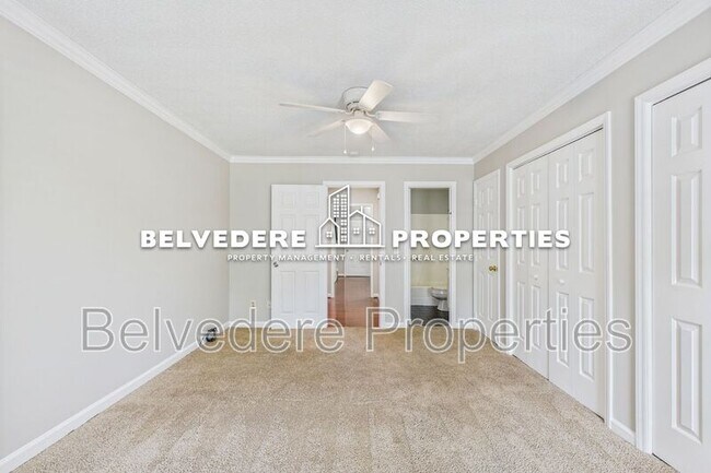 Building Photo - 18-B Park Village Ln