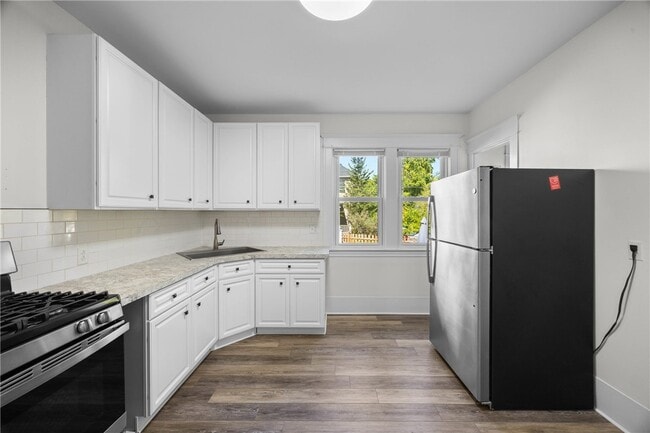 Building Photo - 15-17-17 Roosevelt St