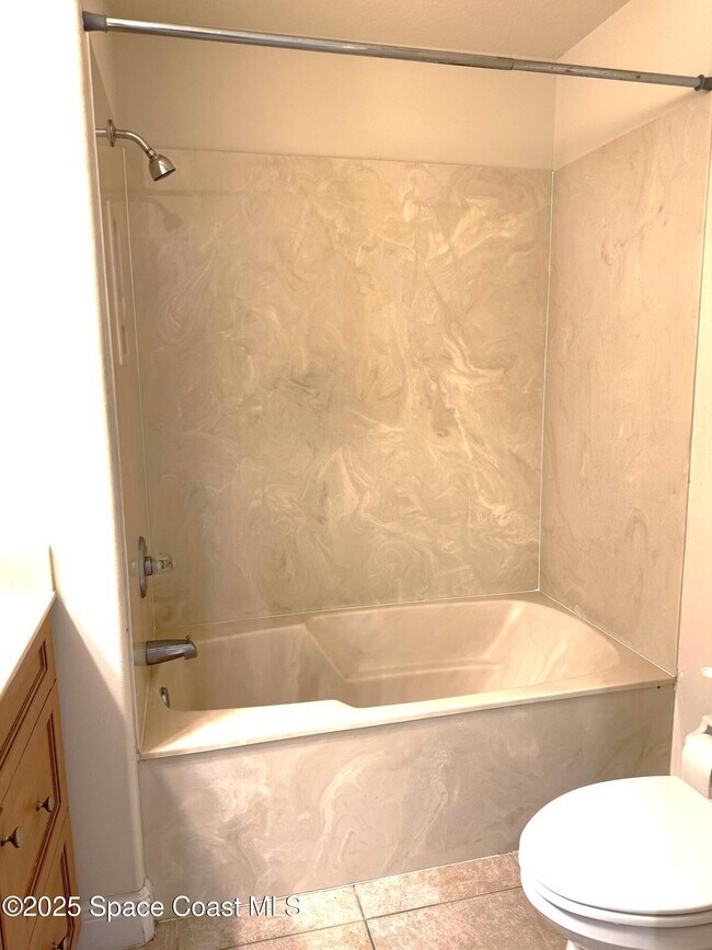 Building Photo - 4158 Rolling Hill Dr
