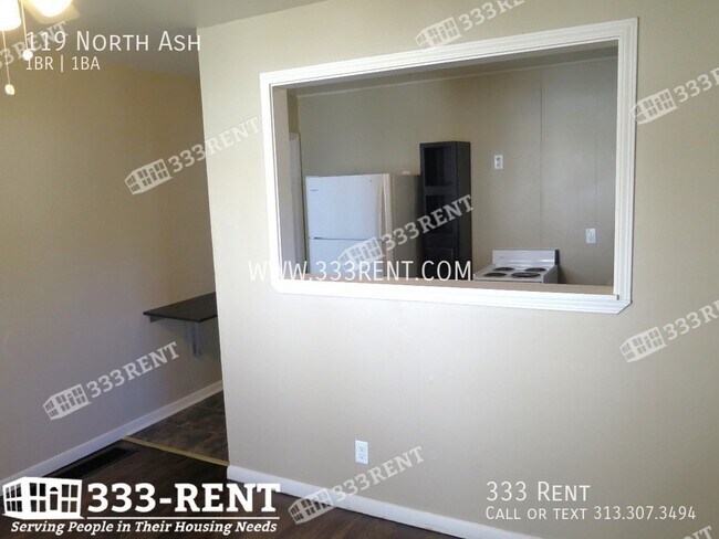 Building Photo - 119 North Ash-