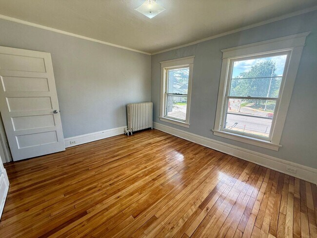 Building Photo - 1339 Grand Ave