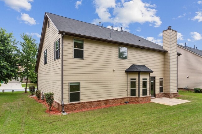 Building Photo - 5 Bed 3 Bath in Jonesboro!
