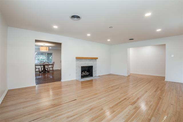 Building Photo - 5831 Elderwood Dr