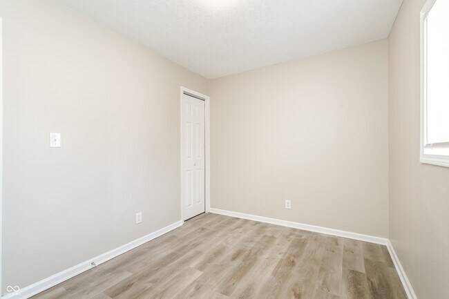 Building Photo - 3050 S Roena St