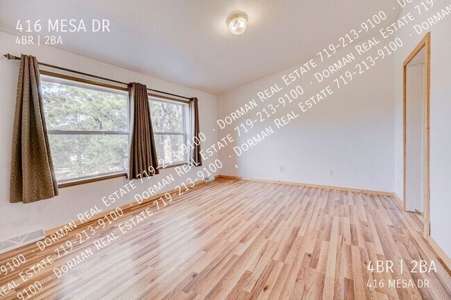 Building Photo - 416 Mesa Dr