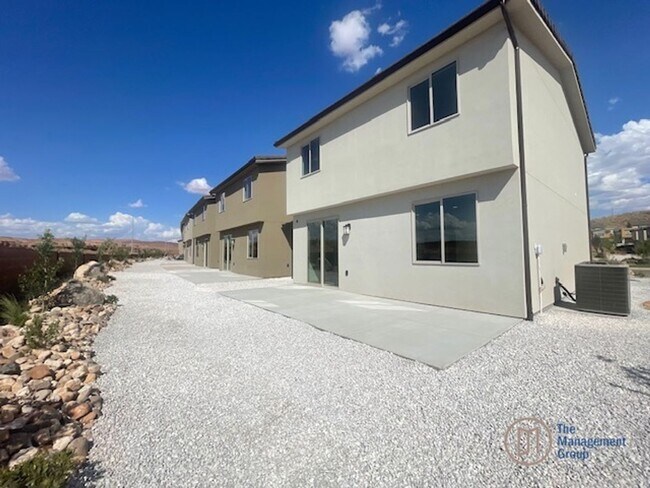 Building Photo - Brand New Desert Providence