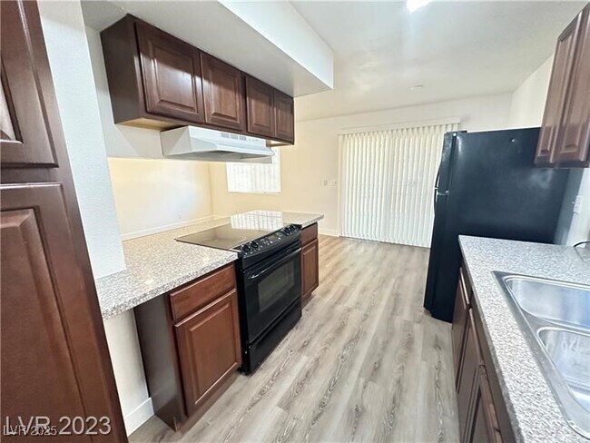Building Photo - 5167 Greene Ln