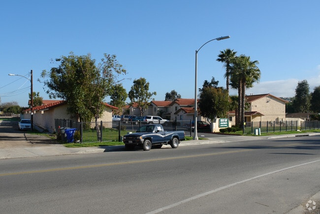 Building Photo - Regency Crest Apartments