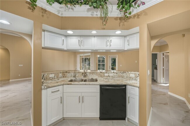 Building Photo - 128 Heritage Way