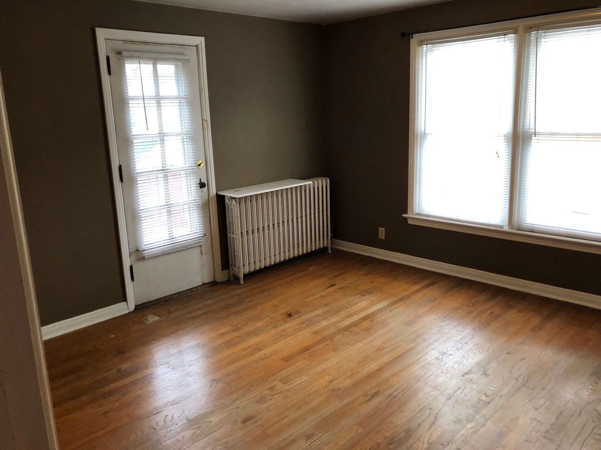 Building Photo - 1914 University Ave