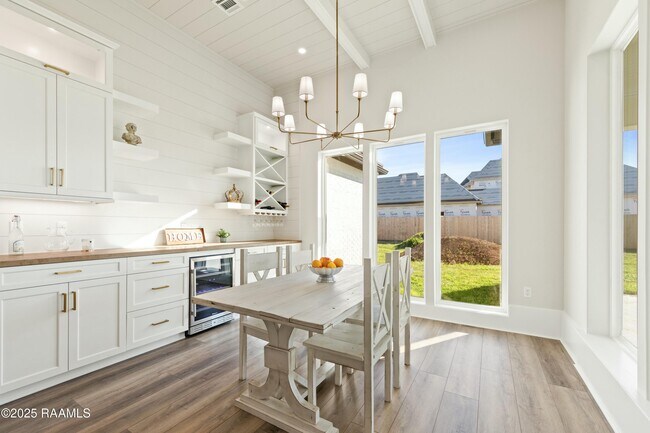 Building Photo - 109 Trailing Oaks Dr