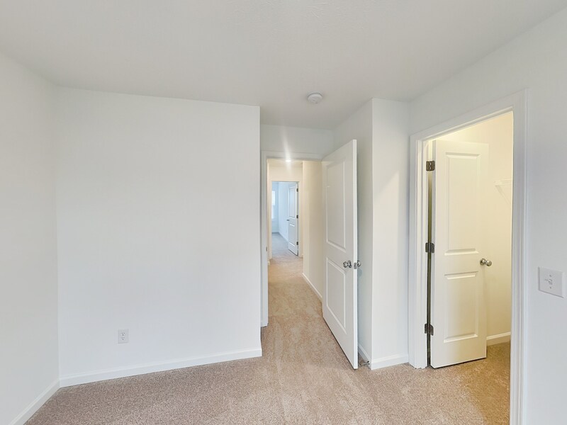 Building Photo - 8662 Hollander Dr