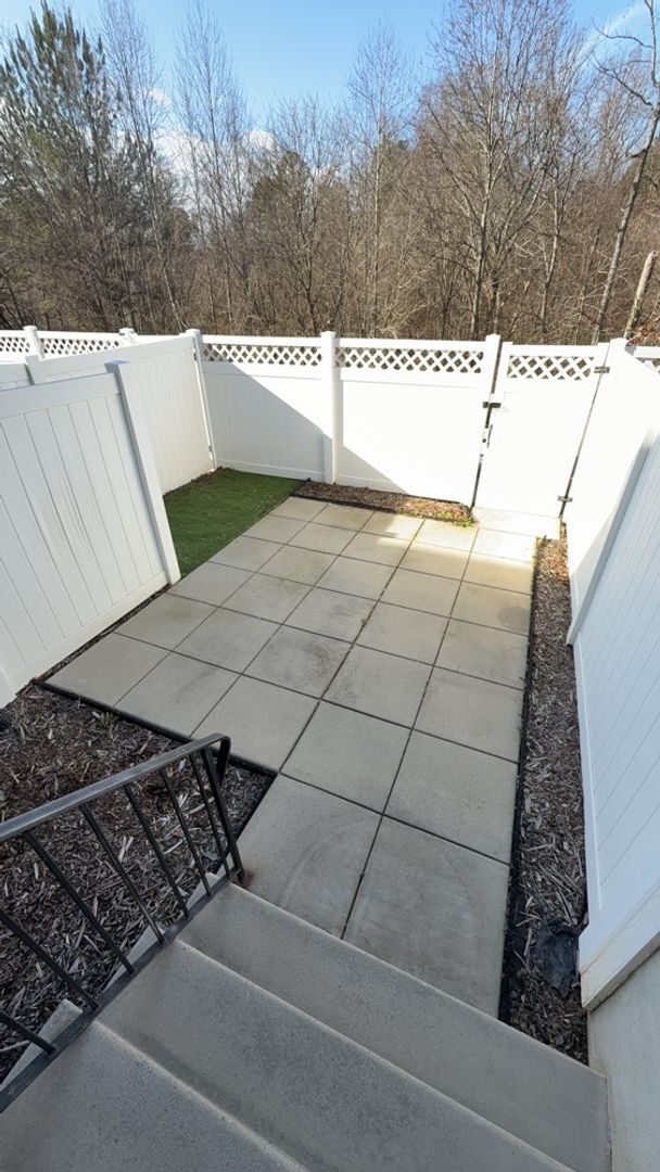 Building Photo - 371 Beacon St NW